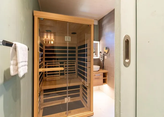 Дом отдыха 3-level With Rooftop *